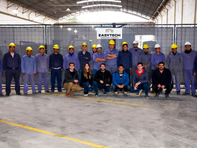 Equipo de Easytech en una obra de construcción industrial